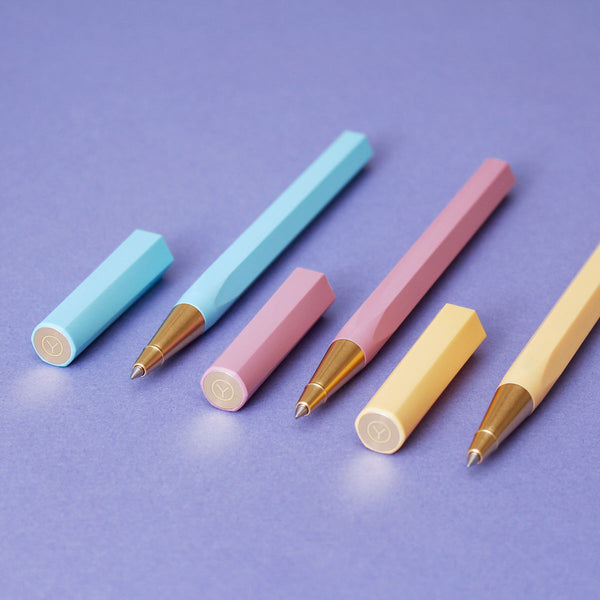 Pero ystudio Ocean Sustainable / Více barev