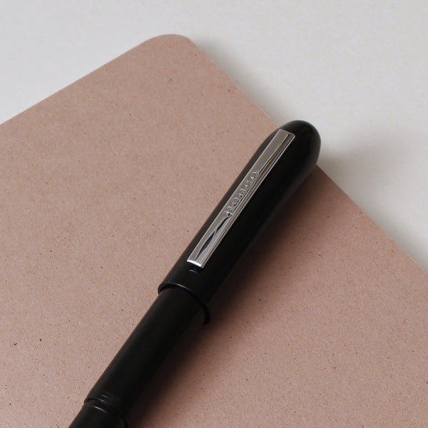 Kuličkové pero Bullet Penco / Černá